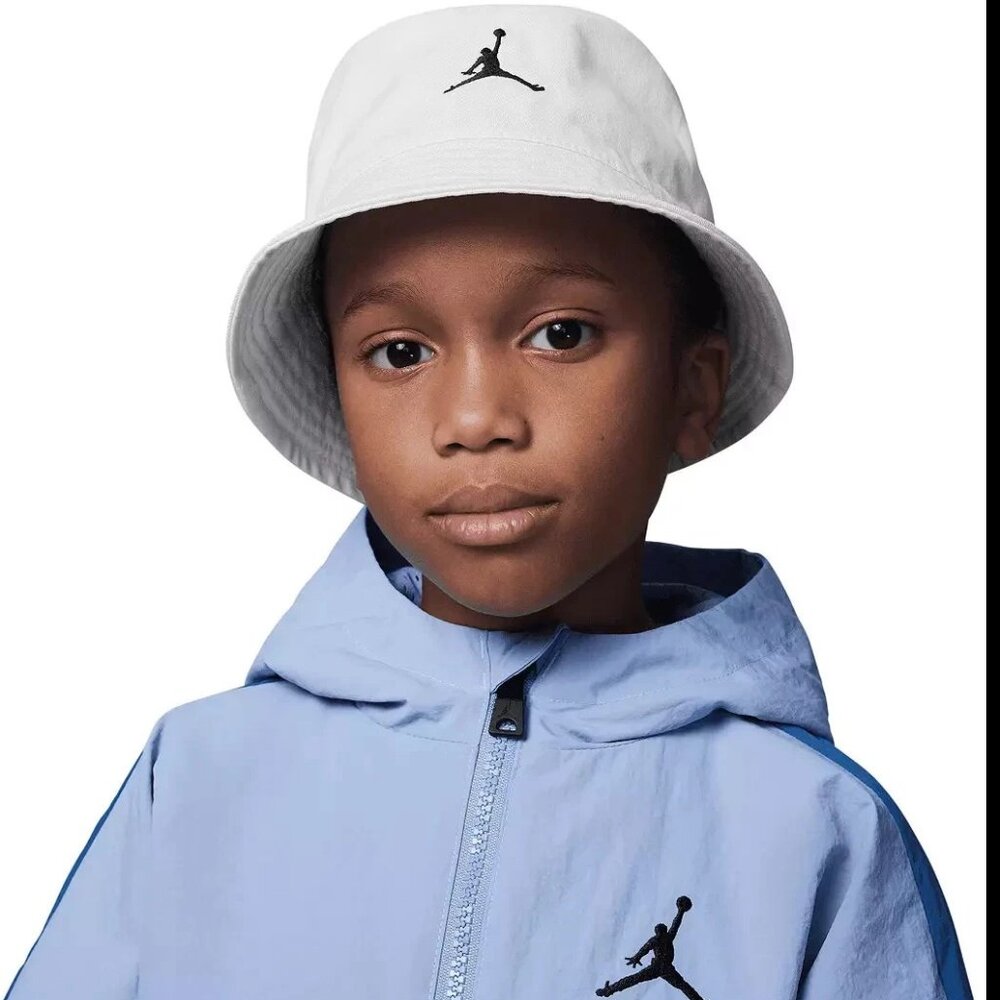 BNWT NIKE AIR JORDAN BUCKET HAT WHITE BLACK UNISEX YOUTH BIG KIDS SIZE 8-20